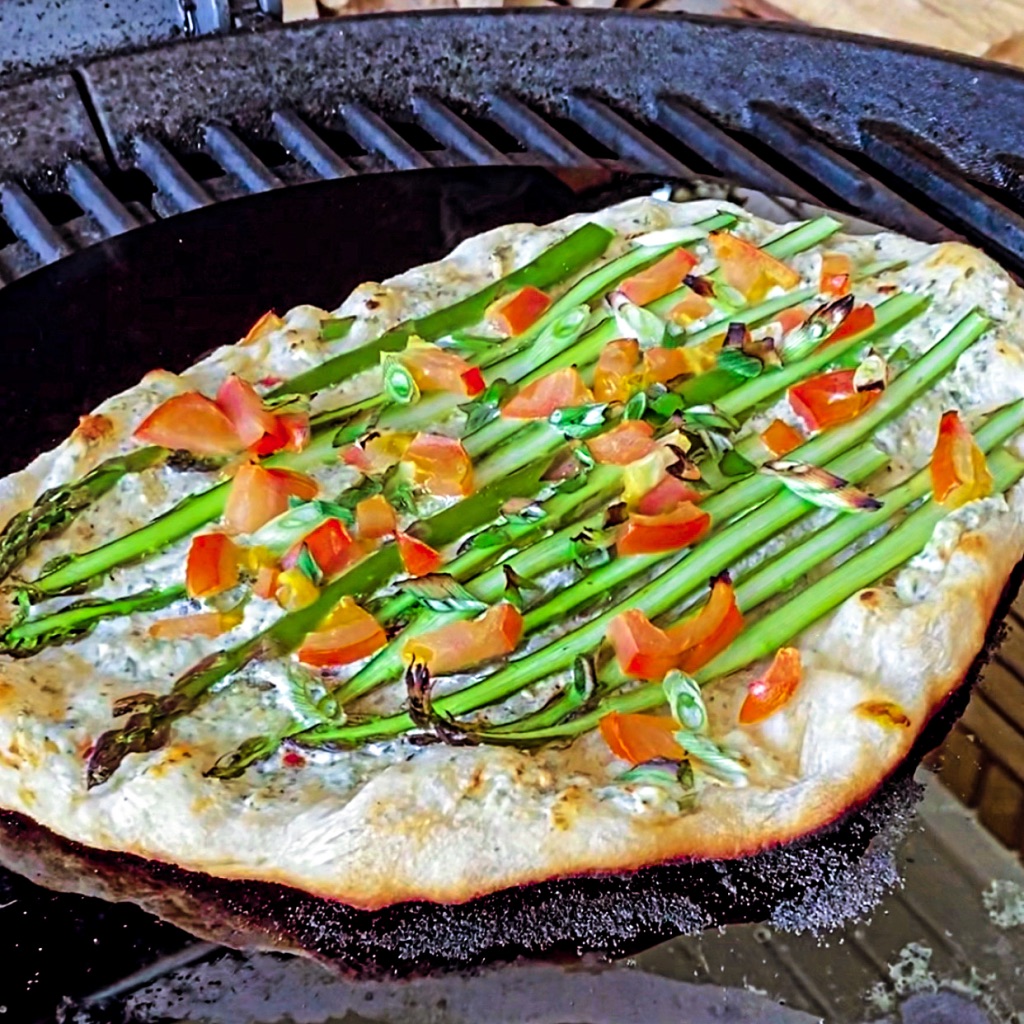 Pizza med grønne asparges - Majspassion