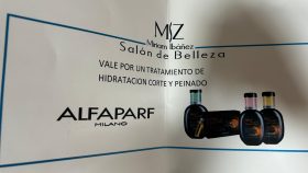 Un tratamiento de hidratación, corte y peinado del Salón de Belleza Miriam Ibañez