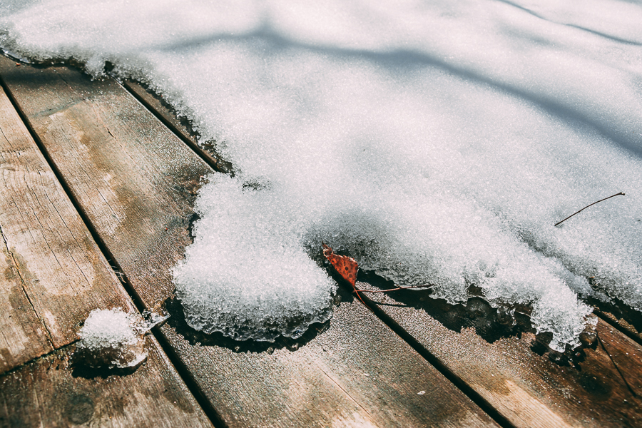 Melting snow. Fotograf Mats Andersson, Stenhamra, Ekerö, www.bubbelbubbel.se