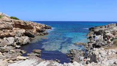 Cala Estreta beach