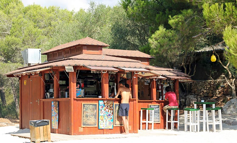 Cala Sa Nau bar