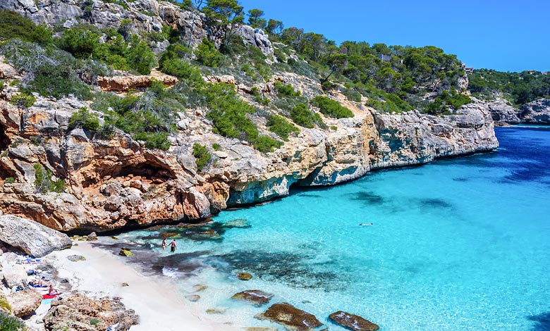 Calo des Moro är en otroligt vacker strand på Mallorcas östkust