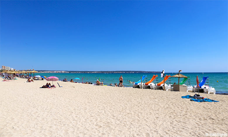 Vattensportaktiviteter på stranden i Playa de Palma