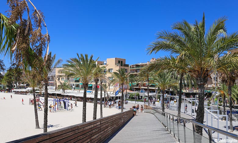 Feriebyen Port d'Alcudia har en dejlig strandpromenade med mange restauranter