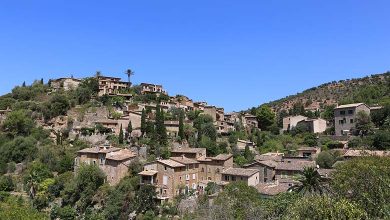 Deia er en vakker fjellandsby på Mallorca