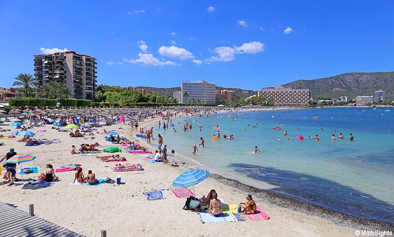 Playa de Son Maties er en av tre strender i feriestedet Palma Nova