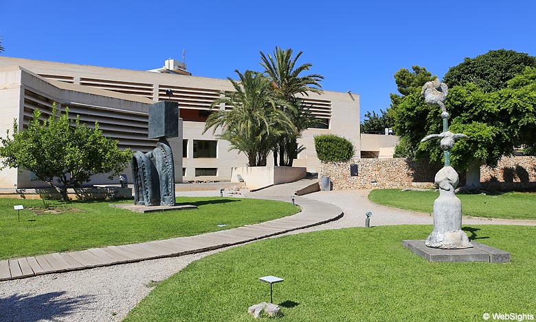 Joan Miro konstmuseum är tillägnat den berömda konstnären