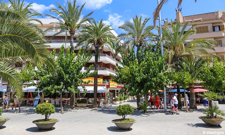 Semesterorten Alcudia har ett stort utbud av restauranger och kaféer