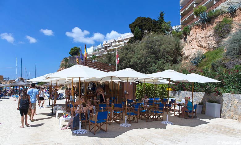 Portals Nous strand café