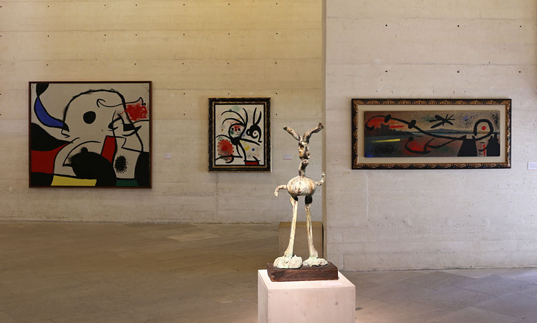 Joan Miro sculptuur