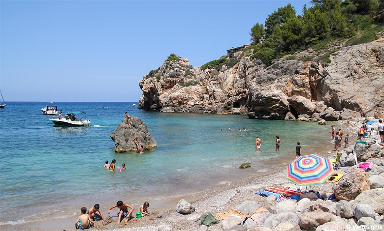 Cala Deia strand