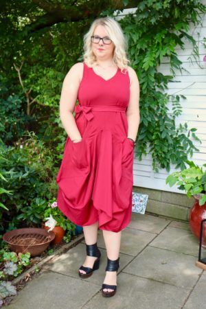 Amazing red balloon dress with big pockets and straps- Perfect for everything!