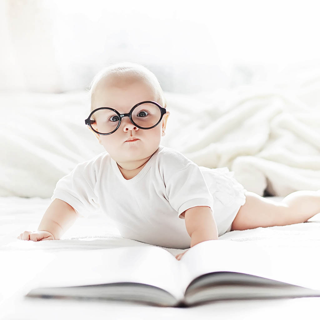 Baby mit Brille Buch