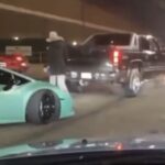 Pickup bakker ind i Lamborghini