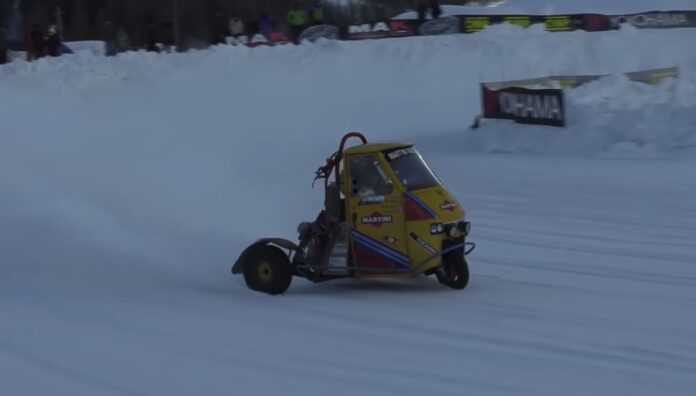 Trehjulet buggy på sne