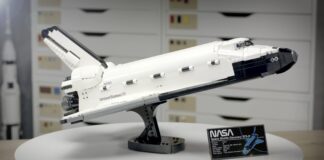 LEGO NASA Space Shuttle Discovery