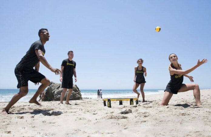 Spikeball spil