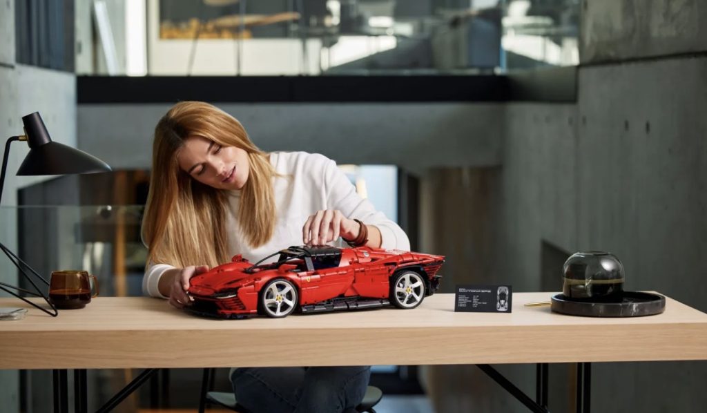 LEGO Technic Ferrari Daytona SP3