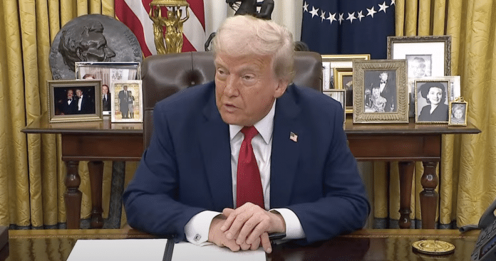 Trump raser mod diversitet – og forlanger at danske virksomheder makker ret