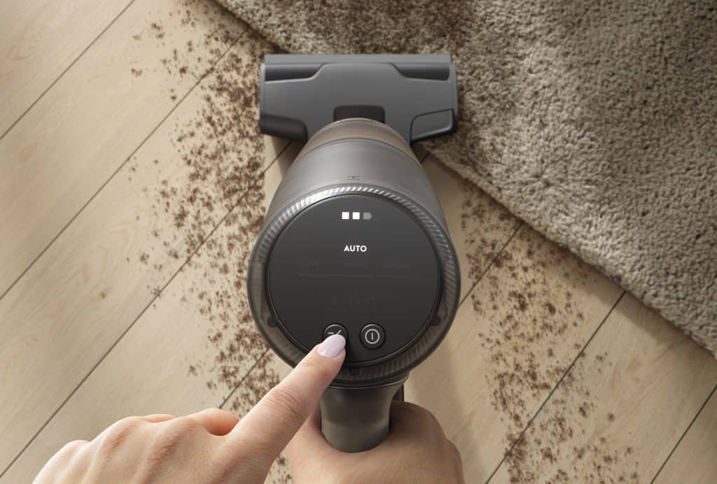 Test af Electrolux 800 Ultimate – en ledningsfri støvsuger med genial tømningsstation