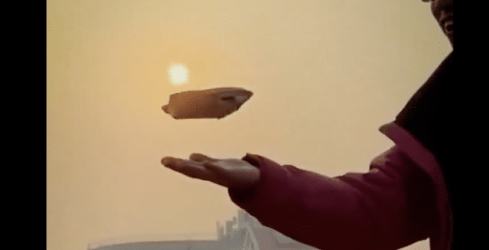 Nu kan du som turister i Kina leje droner fra automater