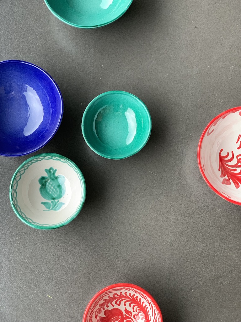 håndlavet keramik blå, grøn, rød