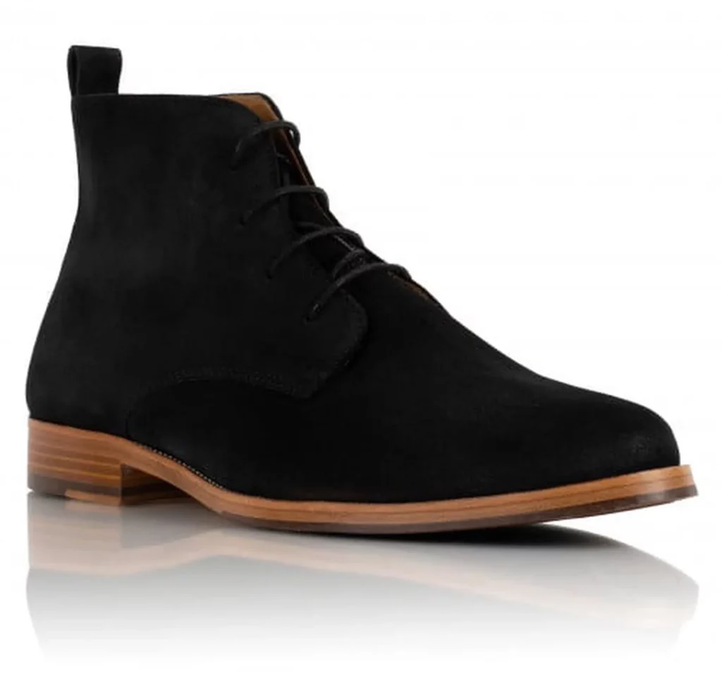 5 Trendy Winter Shoes for Men 4 black shoes bobby paris e1696410177578
