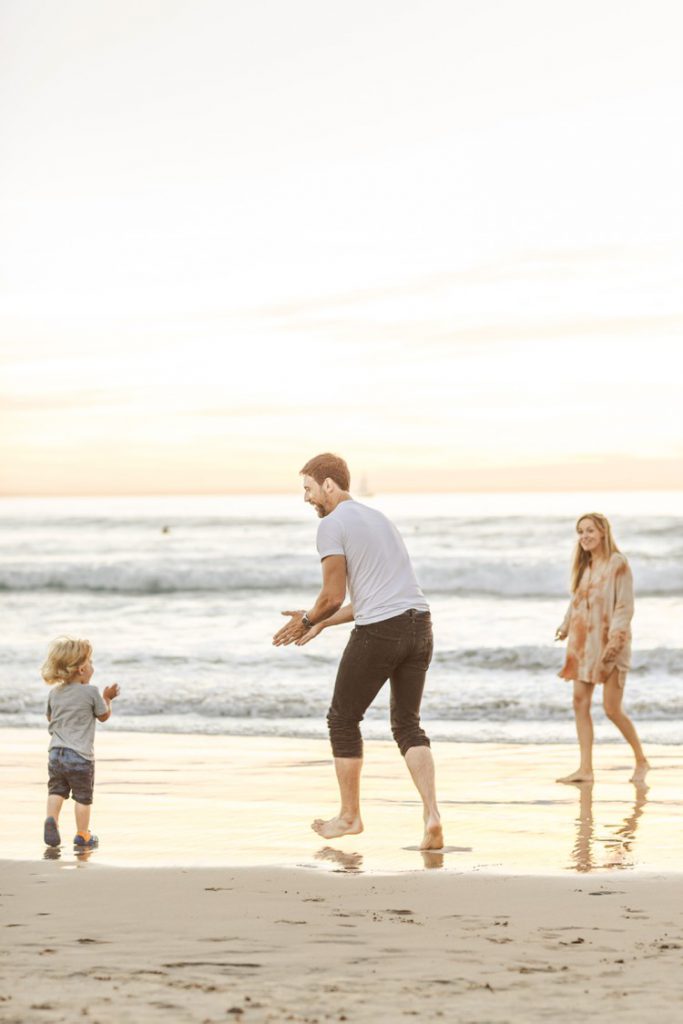 California Venice Beach family photography by Marianne Taylor click through to see more!