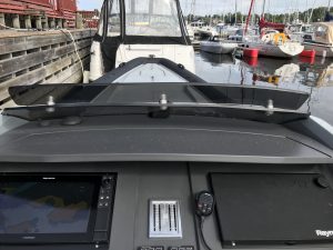 Montering av Raymarine Axiom Pro i Goldfish 36