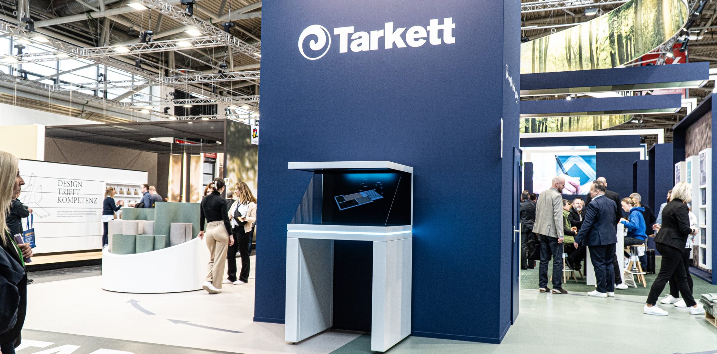 Messestand Hologramm Dislay Tarkett