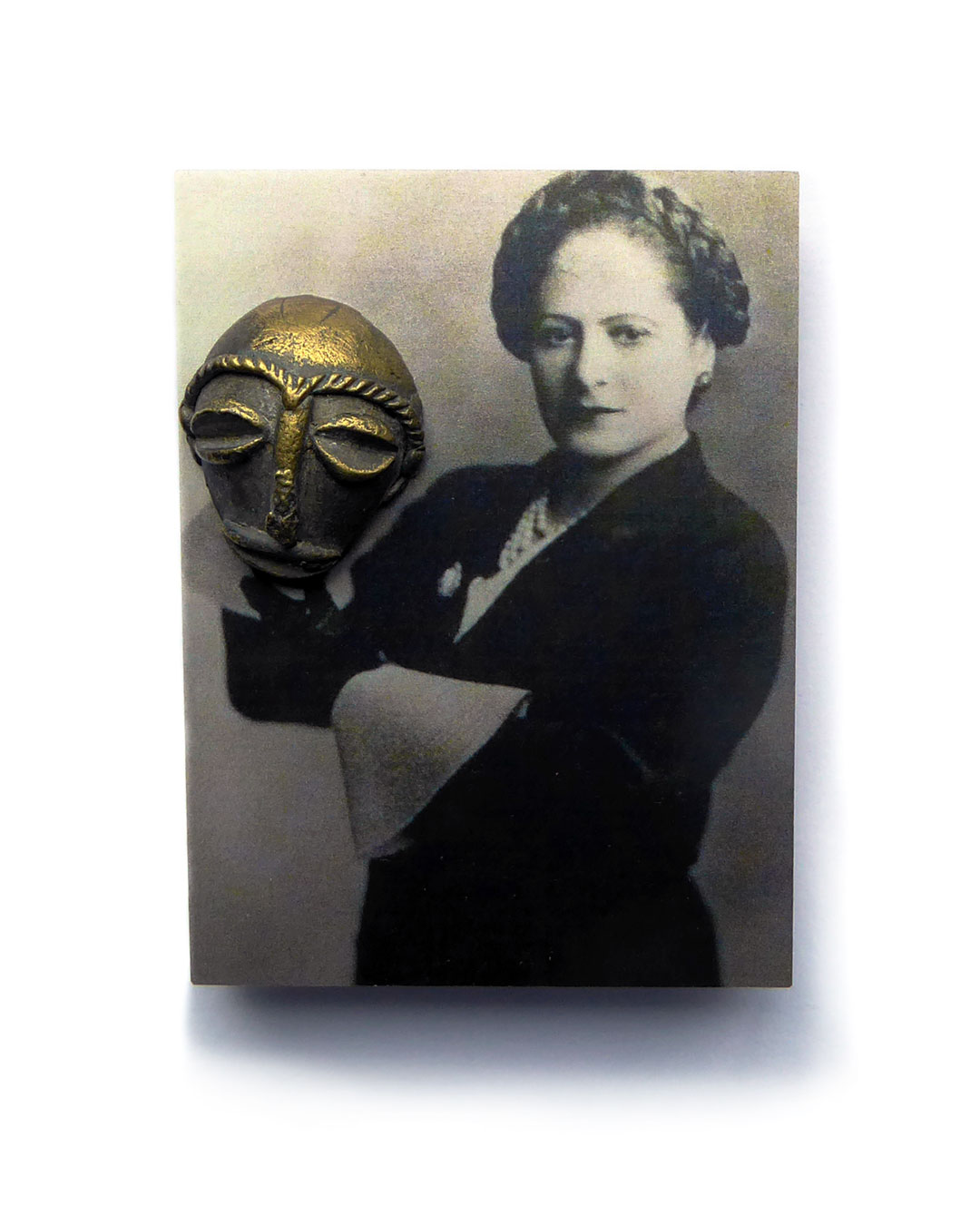 Herman Hermsen, The Mask, 2018, brooch; print on aluminium, wood, brass, 79 x 59 x 24 mm, €425