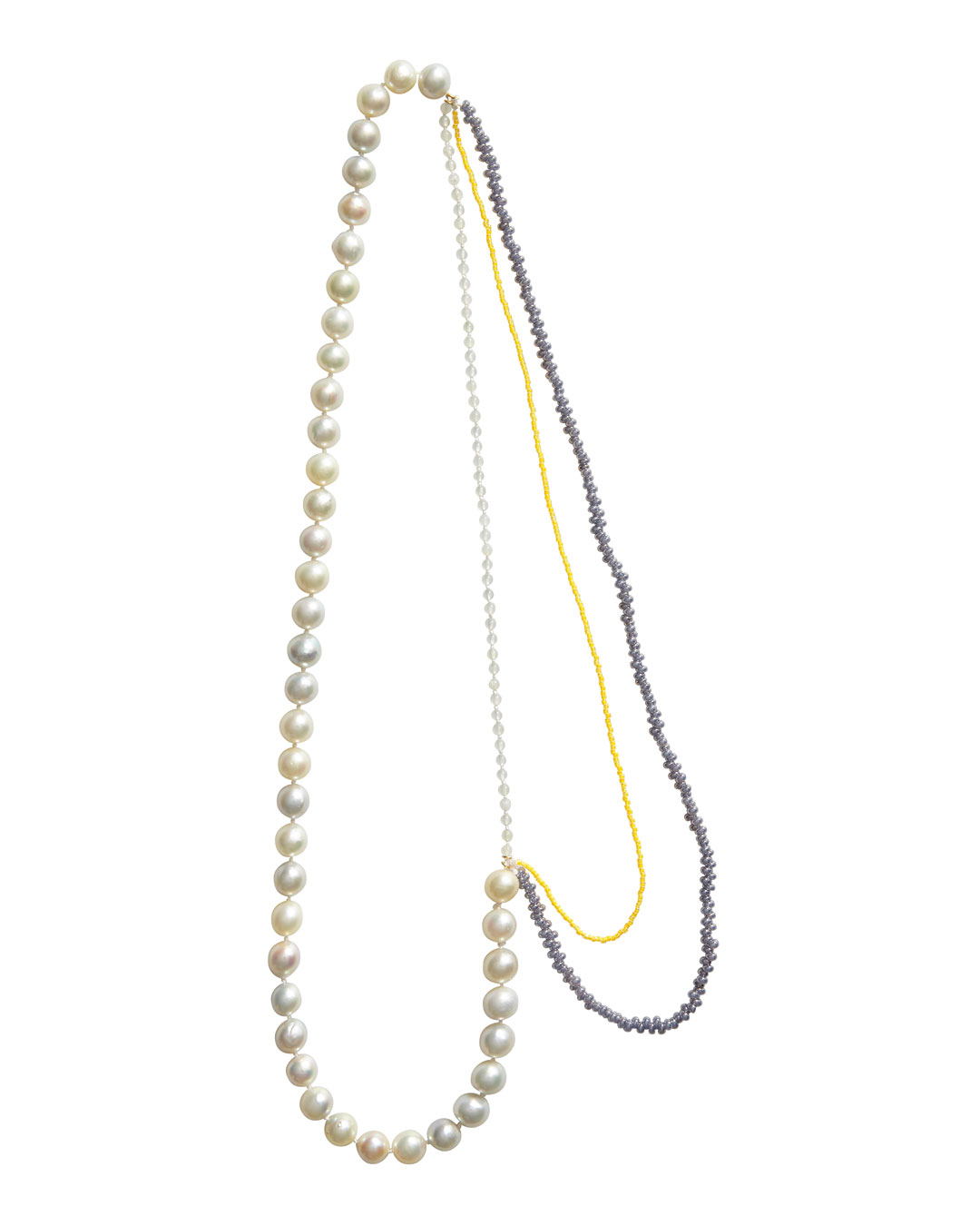Annelies Planteijdt, Mooie stad - Gele purperen water, 2020, halssieraad; Akoya parels, jade, Japanse glaskralen, goud, garen,
630 mm, €2950