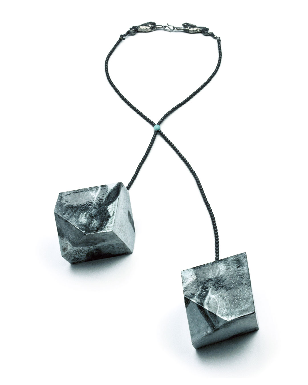 Vera Siemund, untitled, 2015, necklace; enamelled copper, hematine, silver, enamelled printed images, 60 x 45 x 55 mm, €2150