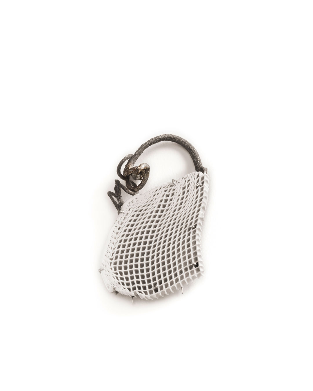 Silke Trekel, Handtasche (Handbag), 2014, brooch; porcelain, silver, 46 x 76 x 8 mm, €780