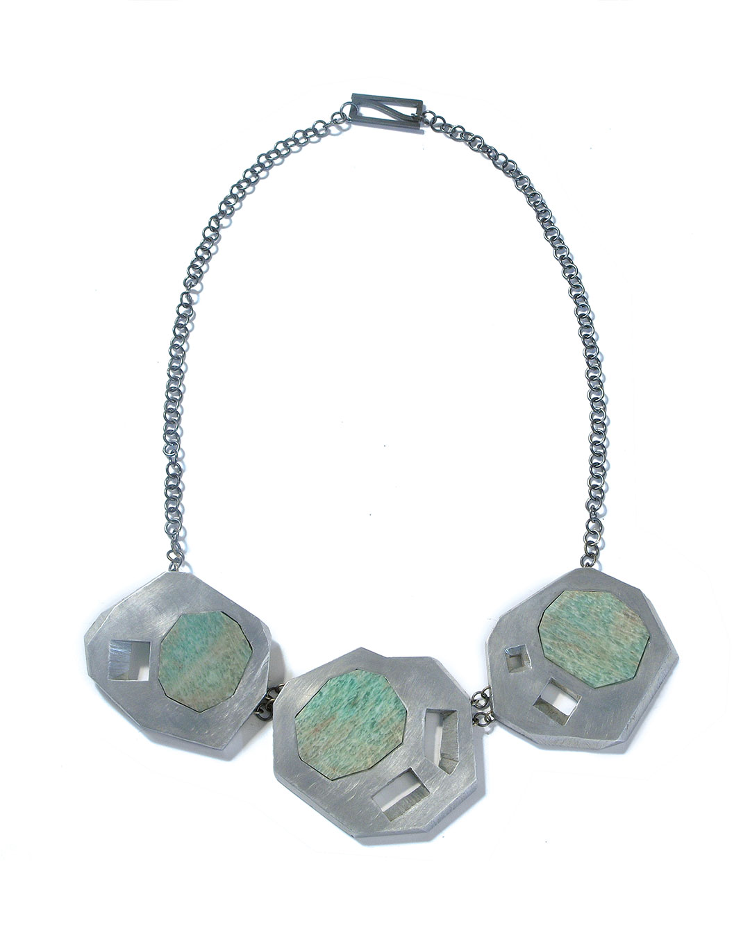 Sybille Richter, Wiesen (Meadow), 2009, necklace; aluminium, 935 silver, agate, 60 x 50 x 5 mm, €1020