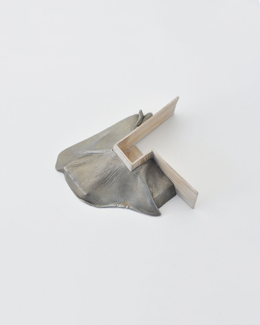 Anders Ljungberg, Declaration #8, 2019, brooch; aluminium, laminated oak, steel, 145 x 95 x 41 mm, €920