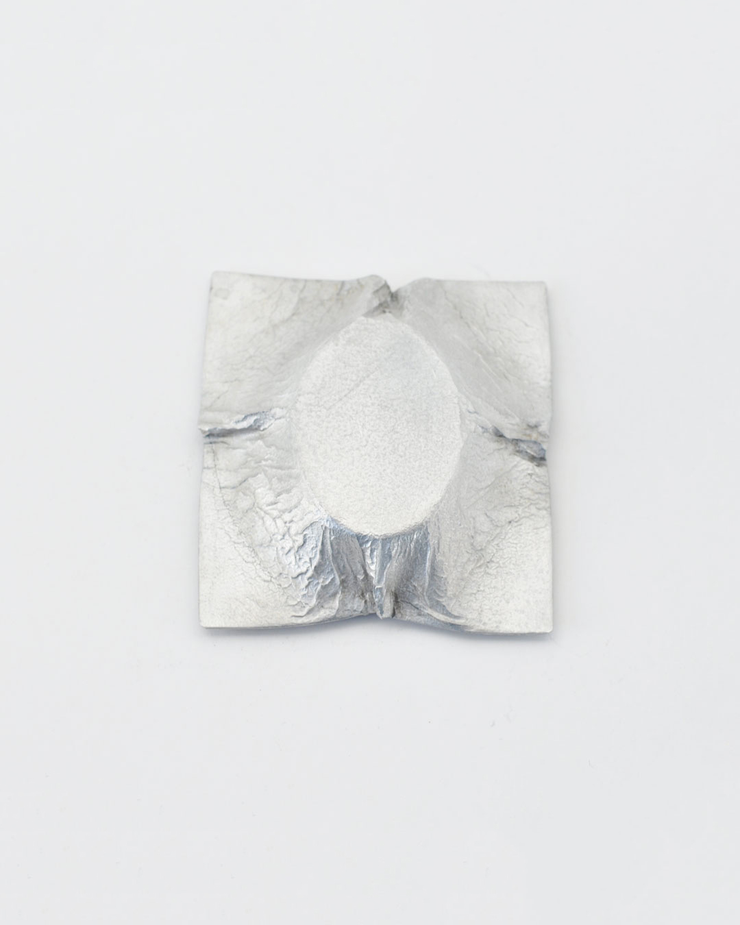 Anders Ljungberg, Intension Large #2, 2019, brooch; aluminium, steel, 91 x 84 x 20 mm, €550