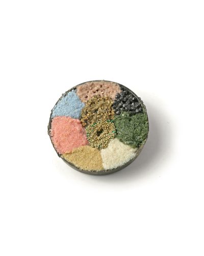 Lisa Walker, untitled, 1998, brooch; silver, sand, stones, fake grass, plastic, €3650