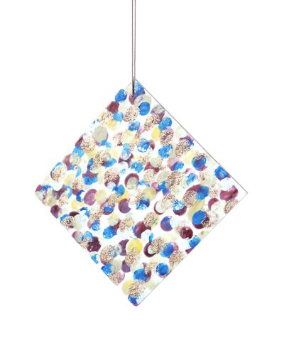 Julia Walter, Camouflage, 2014, pendant; Galalith, paint, cotton string, 200 x 200 x 5 mm, € 1700