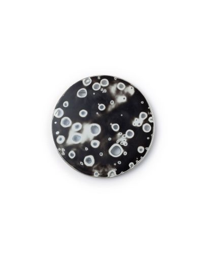 Florian Weichsberger, Moon #6, 2019, brooch; glass mirror, silver, steel, 116 x 116 x 10 mm, €1210