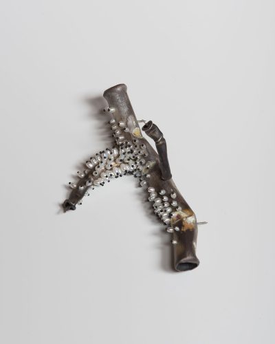 Sam Tho Duong, A&T, 2019, brooch; silver, freshwater pearls, nylon, €1260