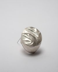 Juliane Brandes, Die Zeit die Zeit, 2020, brooch