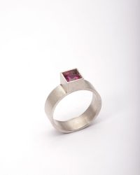 Herman Hermsen, untitled, 2005, ring, silver, synthetic stone