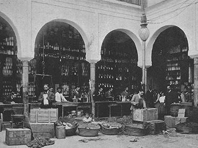 Antiguo almacén de drogas y productos farmacéuticos en Sevilla