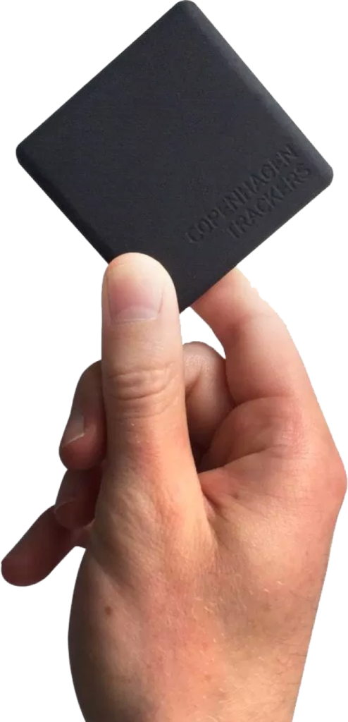 Hand hållandes Copenhagen GPS-tracker