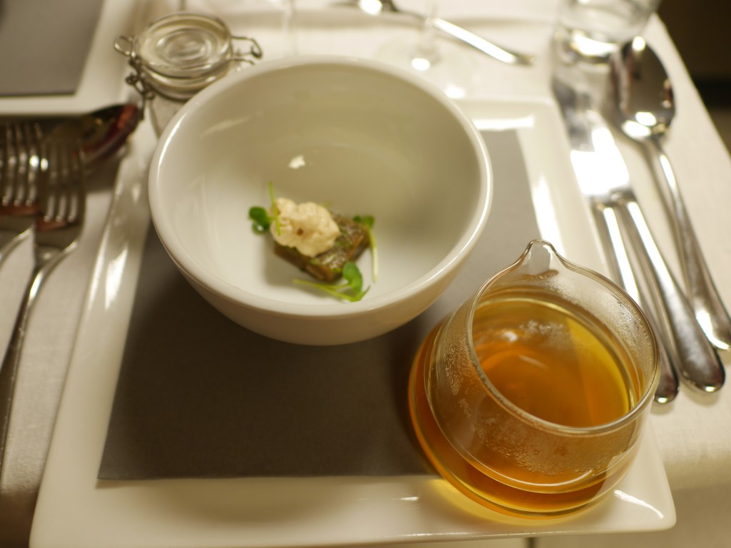 Rökt ripa med karl-johansvampsconsommé,