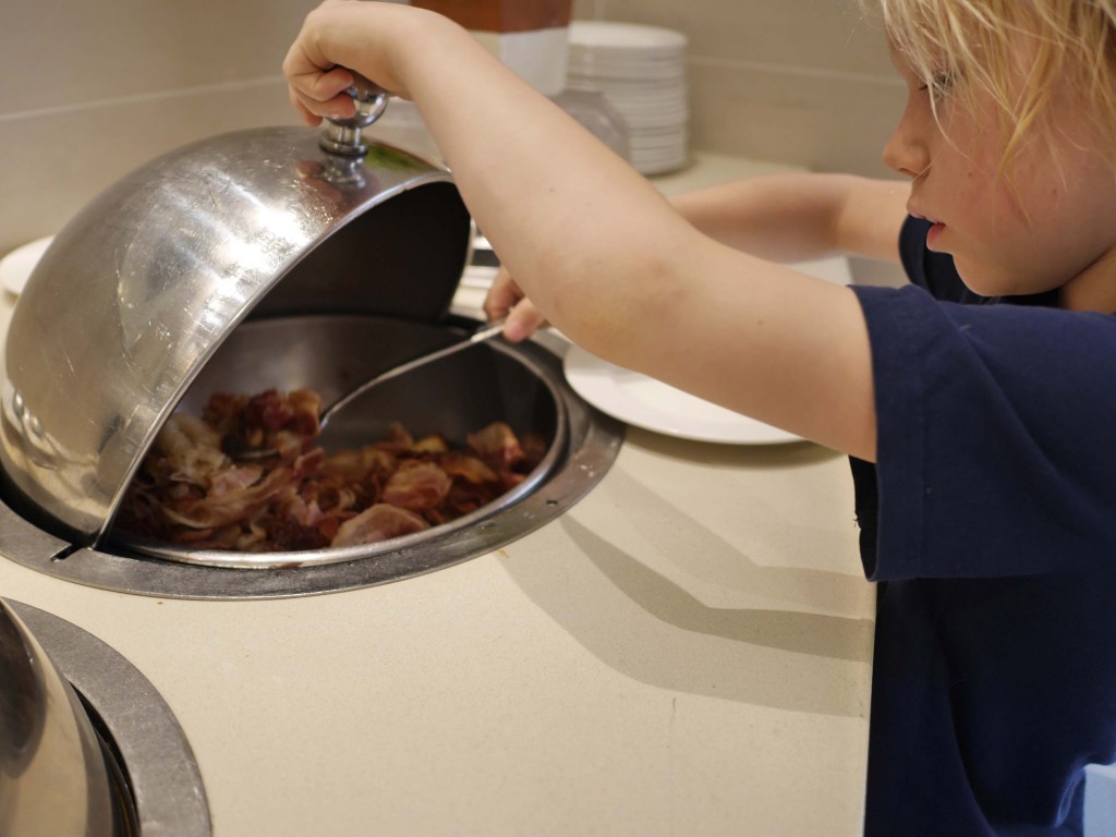 Frukost på Radisson Blu at Disneyland Paris 