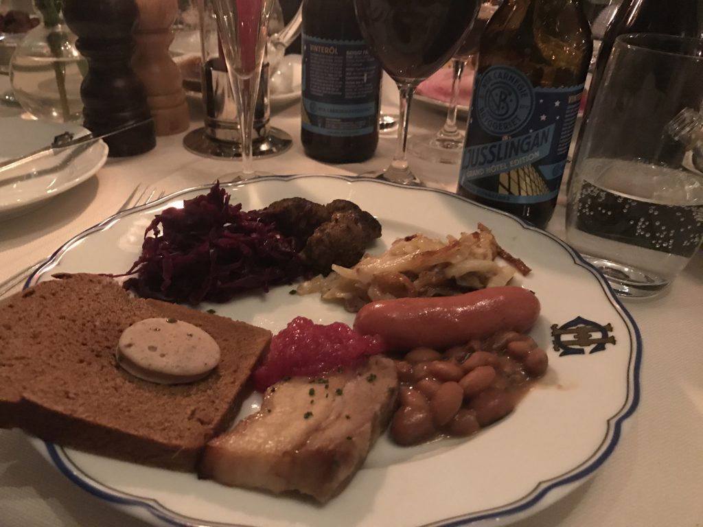 Julbord fjärde turen småvarmt