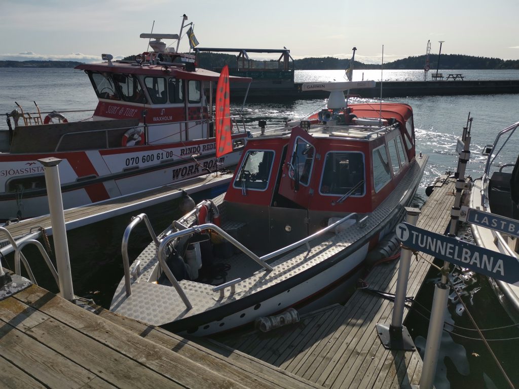 Taxibåt till Grinda från Vaxholm