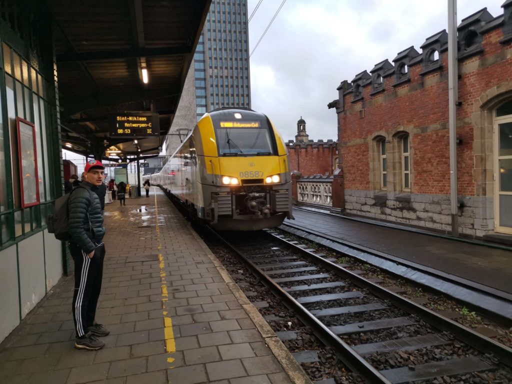 Tåg från Gent till Antwerpen